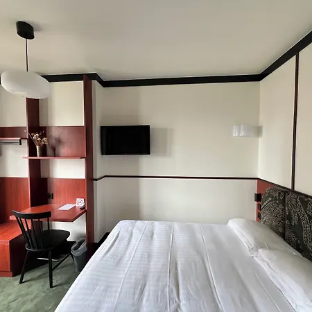 Marguerite 3* パリ